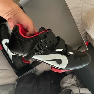Peloton cycling shoes